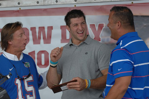 Tim Tebow autograph signing